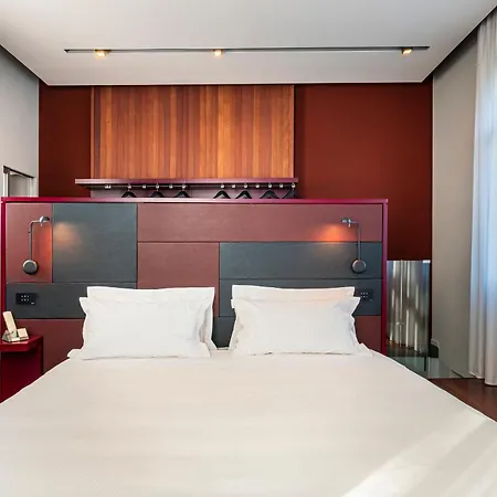 Alter Hotel Barge